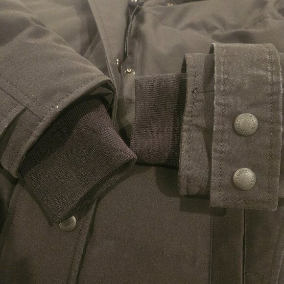 Canada Goose Shelburne Parka Black XS MINT Condition - Picture 7 of 10